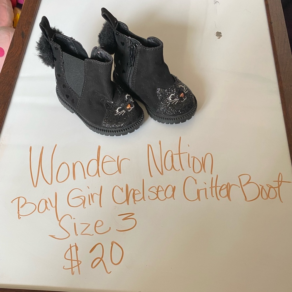 Wonder Nation Black Critter Chelsea Boots